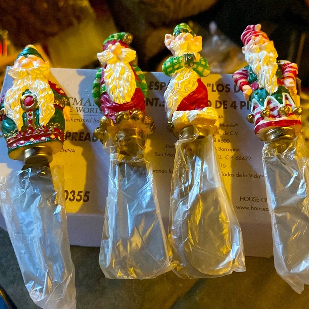 New in box but vintage Christmas around the world Jingle Elf Spreaders #420355